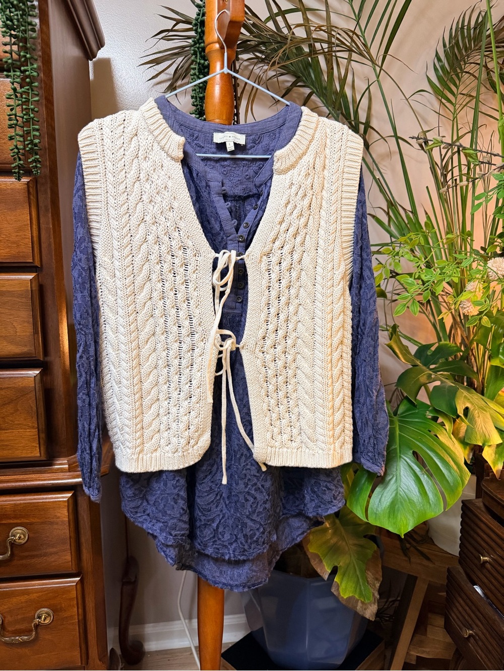 ✨ Joie Cream Cable Knit Tie-Front Vest : Effortless Boho Chic: M✨